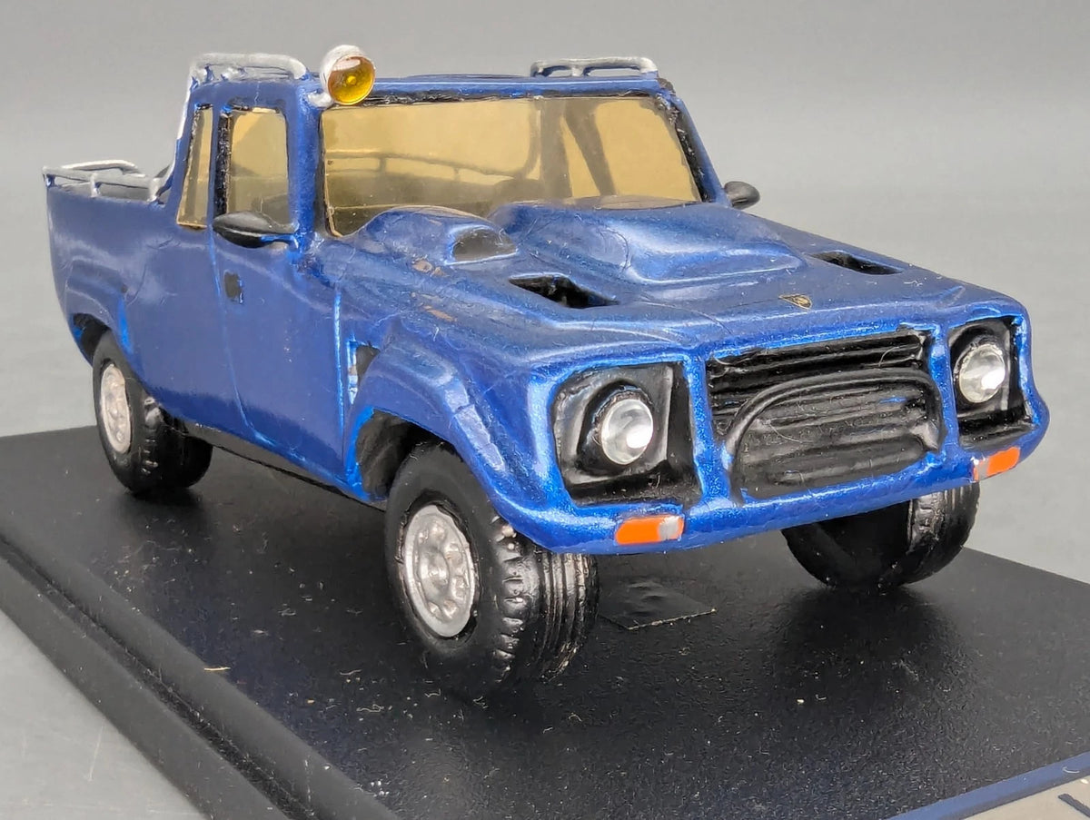Modellautos 1:43 Umbau Basis Provence Moulage Lamborghini LM 002 Pick-Up Vitrine