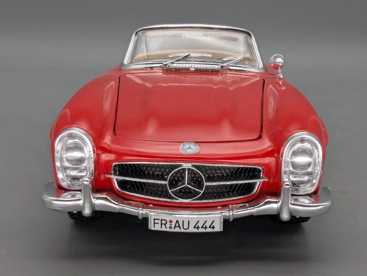 Modellautos 1:18 Bburago Mercedes Benz 300 SL Cabriolet Rot mit Vitrine