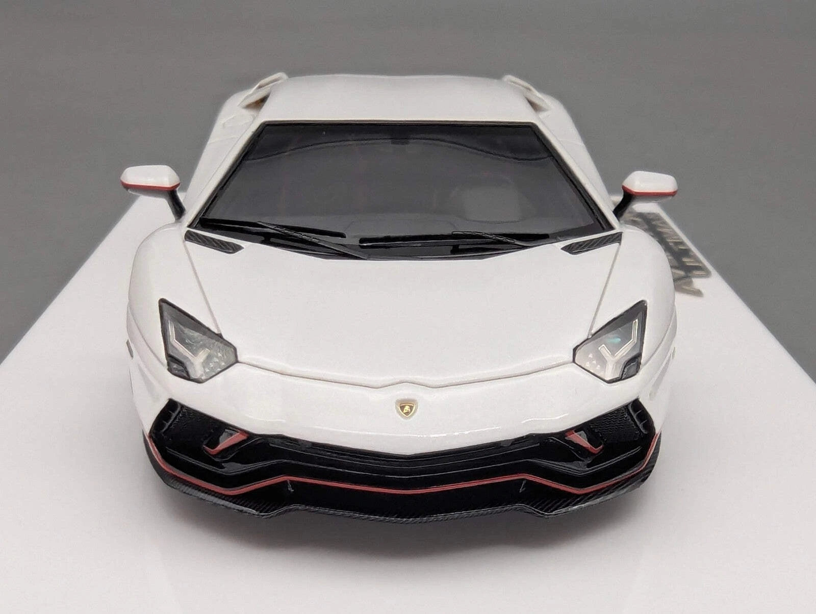 Eidolon Make Up 1:43 Lamborghini Aventador LP780-4 Ultimae 2021 Weiß 021/100 OVP