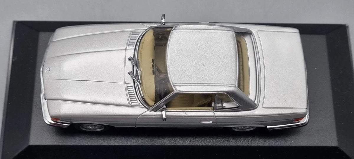 Modellautos 1:43 Minichamps Mercedes-Benz 350 SL W107 Cabriolet silber OVP