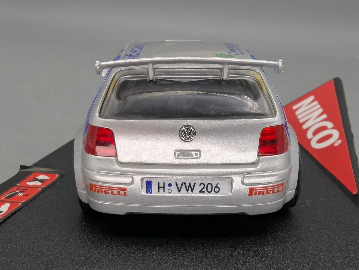 Modellautos Slotcar 1:32 Ninco 50243 Volkswagen VW Golf TDI Greenergy mit OVP