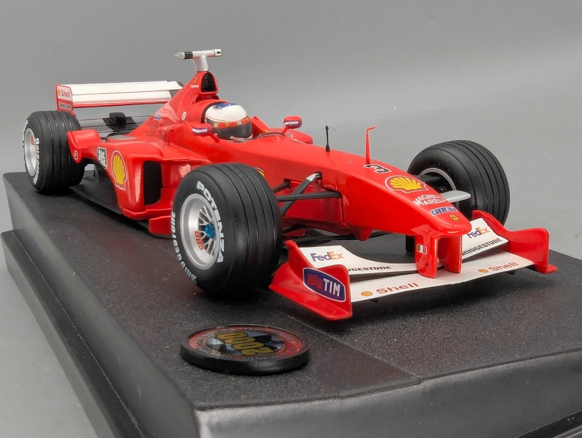 Modellautos 1:18 Hot Wheels Racing 26697 Ferrari F1-2000 #3 M Schumacher OVP