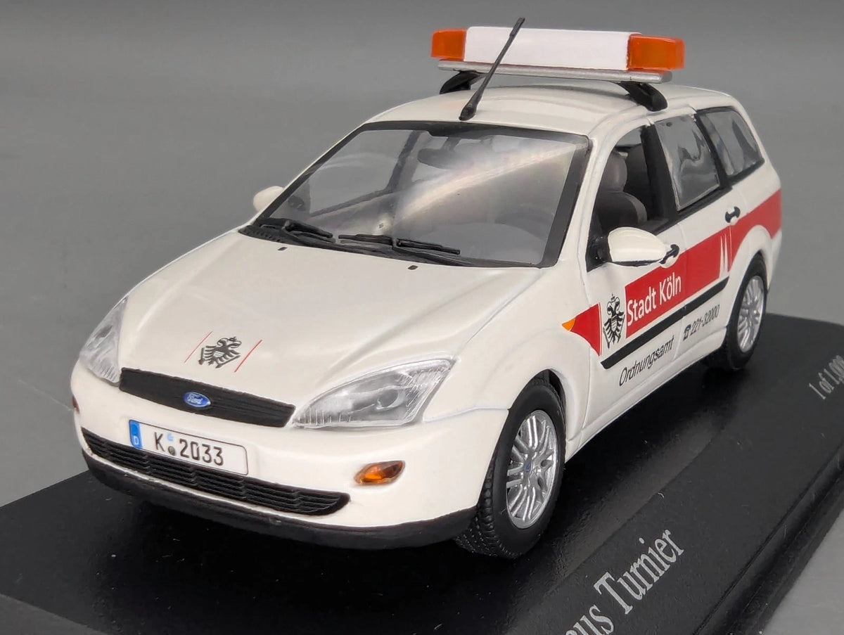 Modellautos 1:43 Minichamps Ford Focus Turnier 1999 Ordnungsamt Stadt Köln OVP