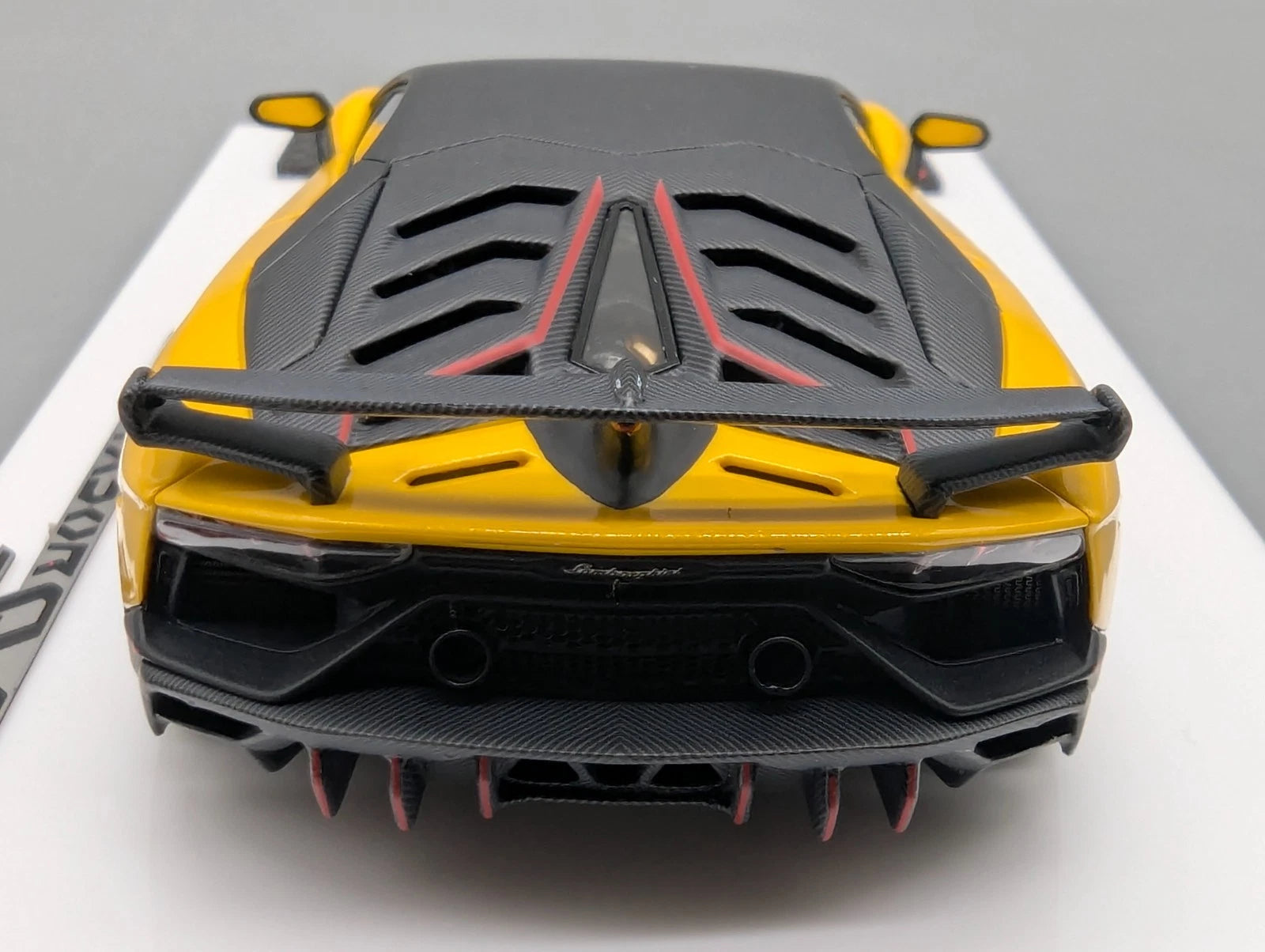 Eidolon Make Up 1:43 Lamborghini Aventador SVJ 63 2018 #63 Gelb Ltd 7/63 OVP