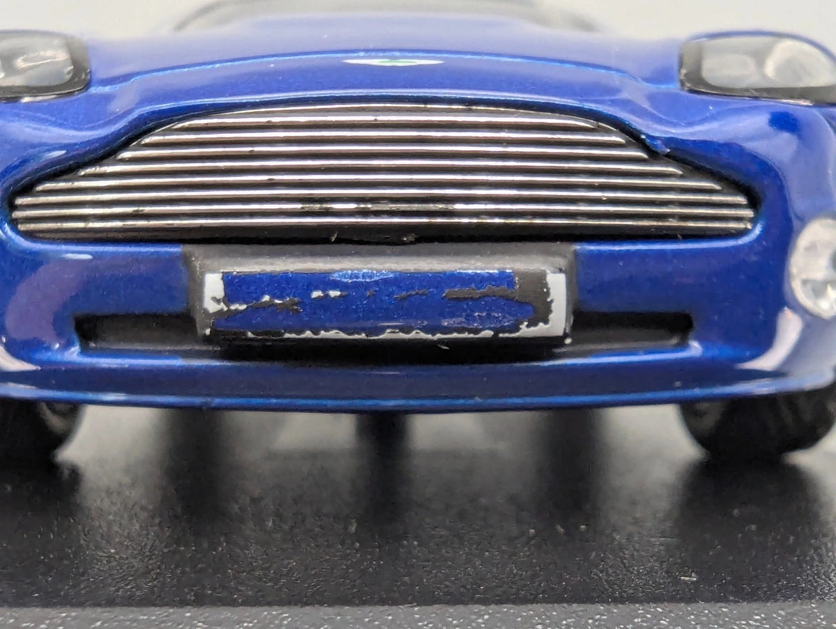 Modellautos 1:43 Minichamps Aston Martin Vanquish 2002 Blau Metallic mit OVP