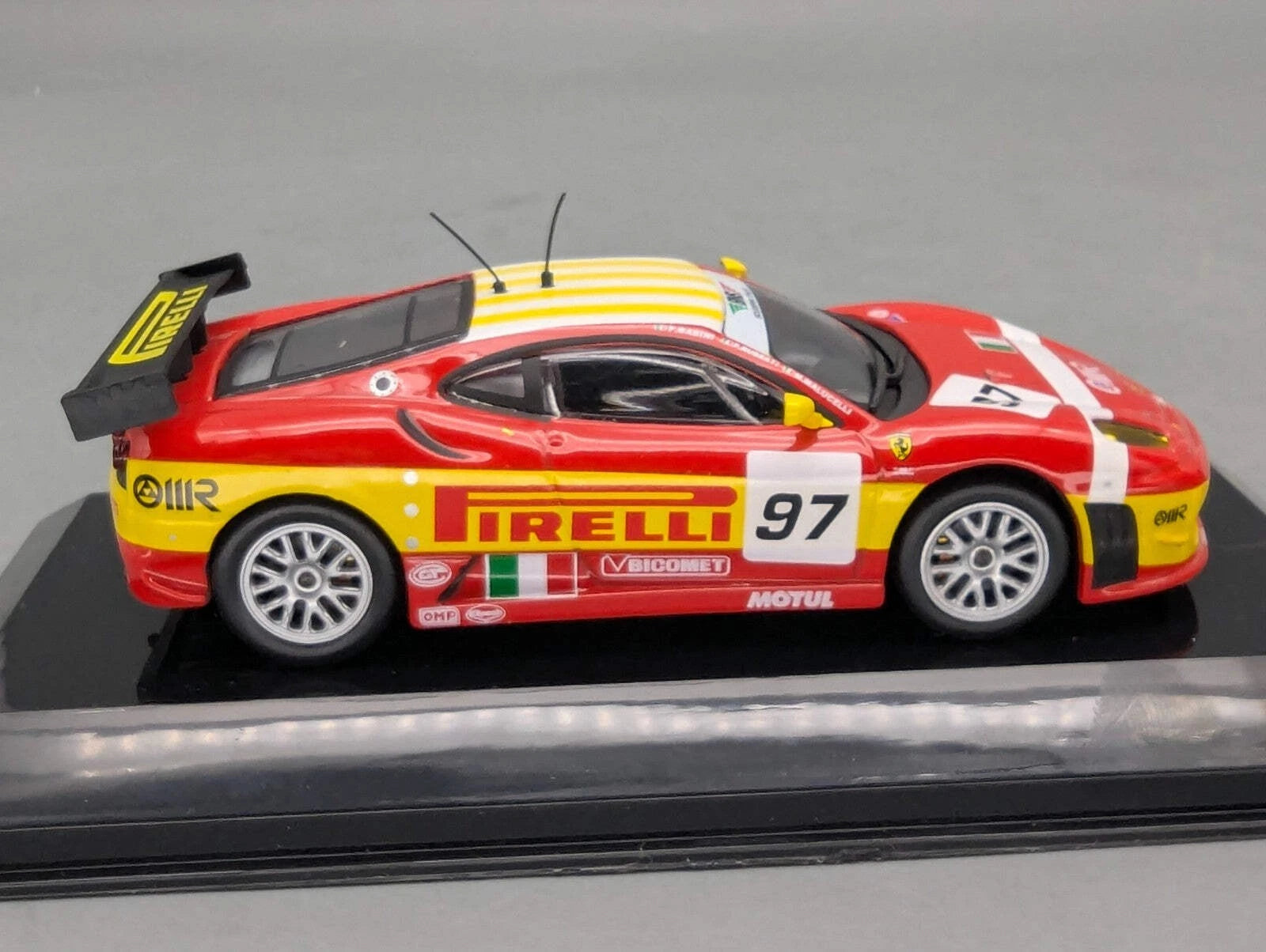 Modellautos 1:43 Bburago Racing Ferrari F430 GTC 24h Le Mans 2008 #97 OVP