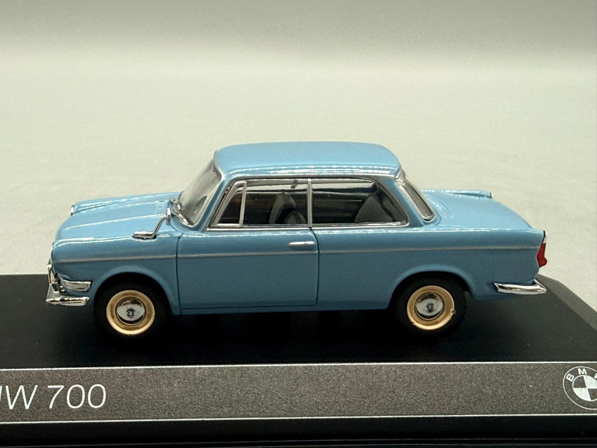 Modellautos 1:43 Minichamps BMW 700 mit OVP