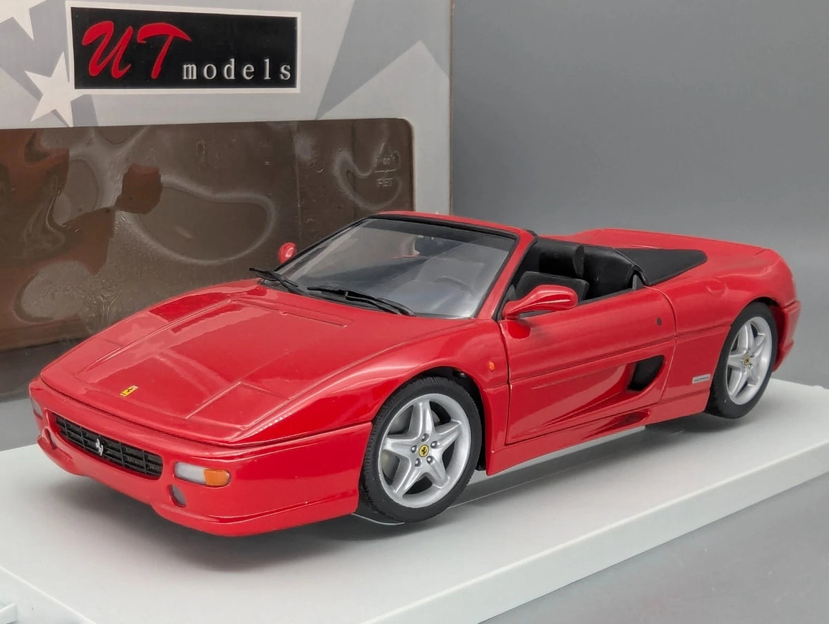 Modellautos 1:18 UT Models Ferrari F355 Spider 1994 Rot mit OVP