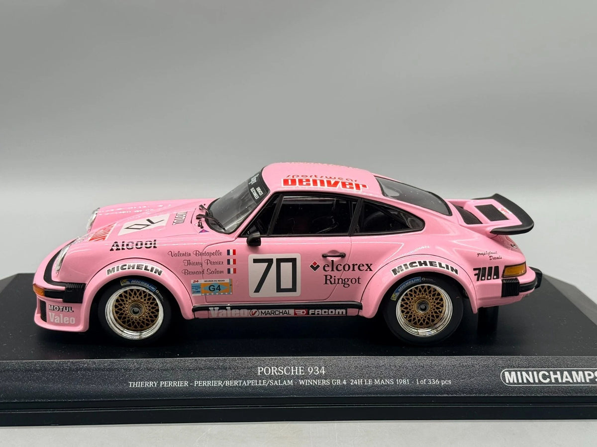Modellautos 1:18 Minichamps Porsche 934 Winner 24h Le Mans 1981 #70 mit OVP