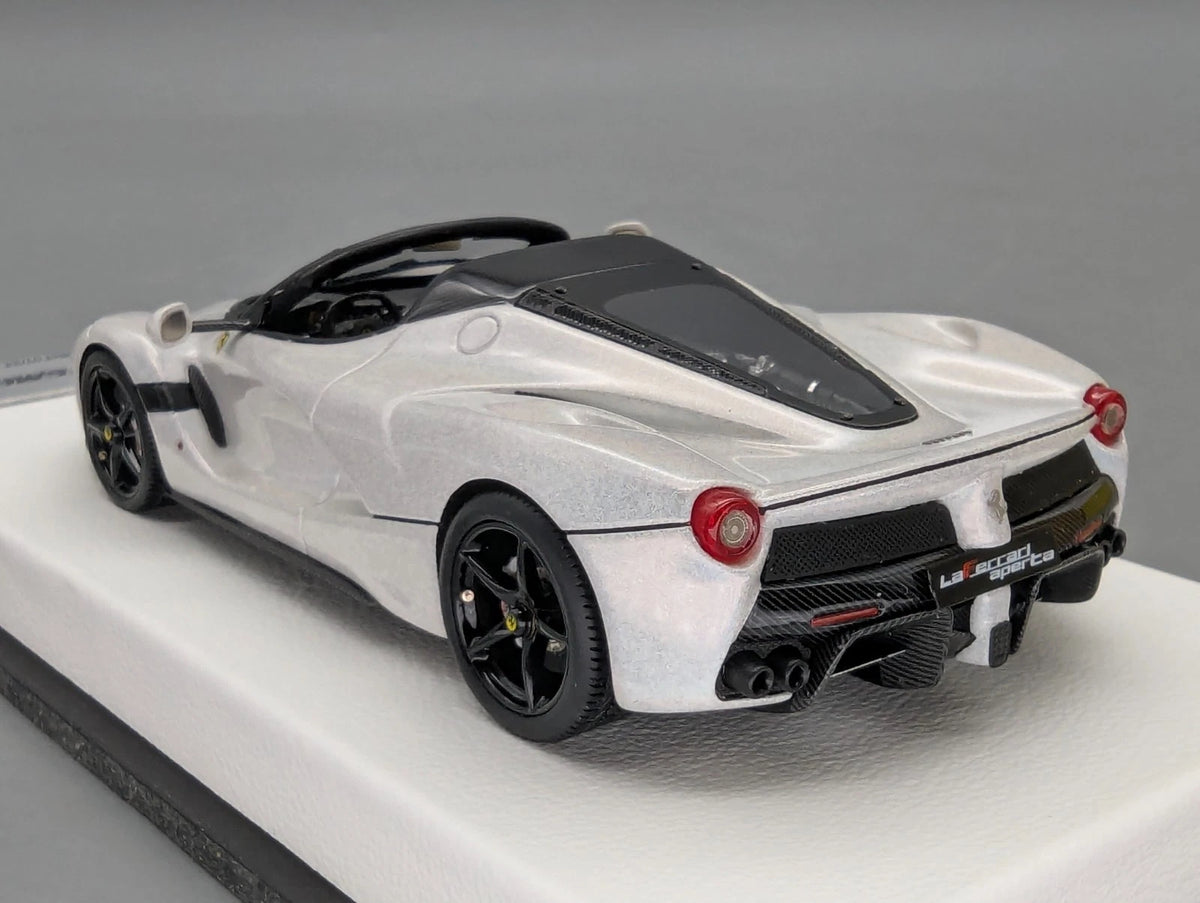 Modellautos 1:43 BBR Ferrari LaFerrari Aperta Weiß Ltd 01/24 mit Vitrine + OVP