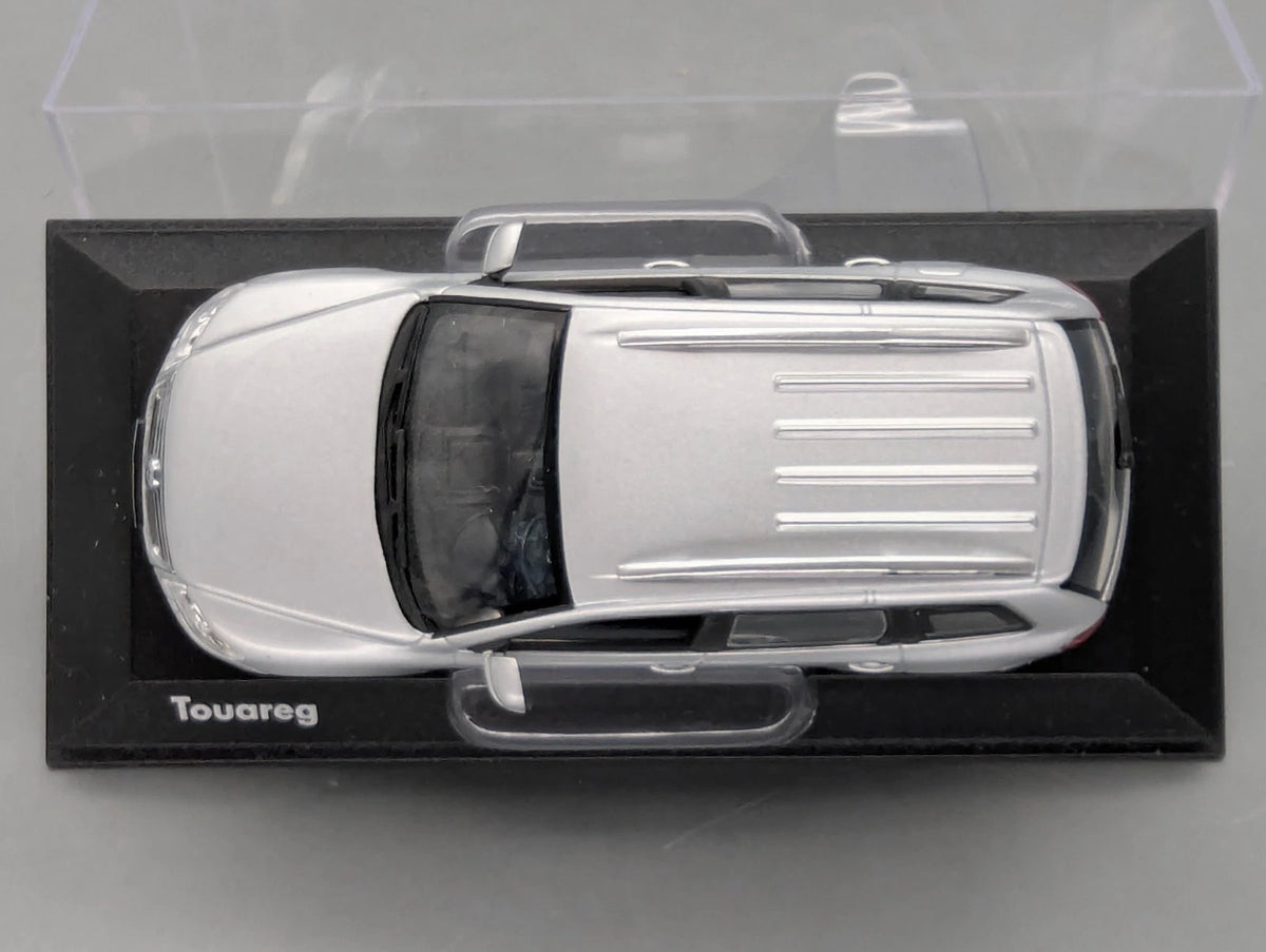 Modellautos 1:43 Minichamps Volkswagen VW Touareg Silber Metallic mit Dealer OVP