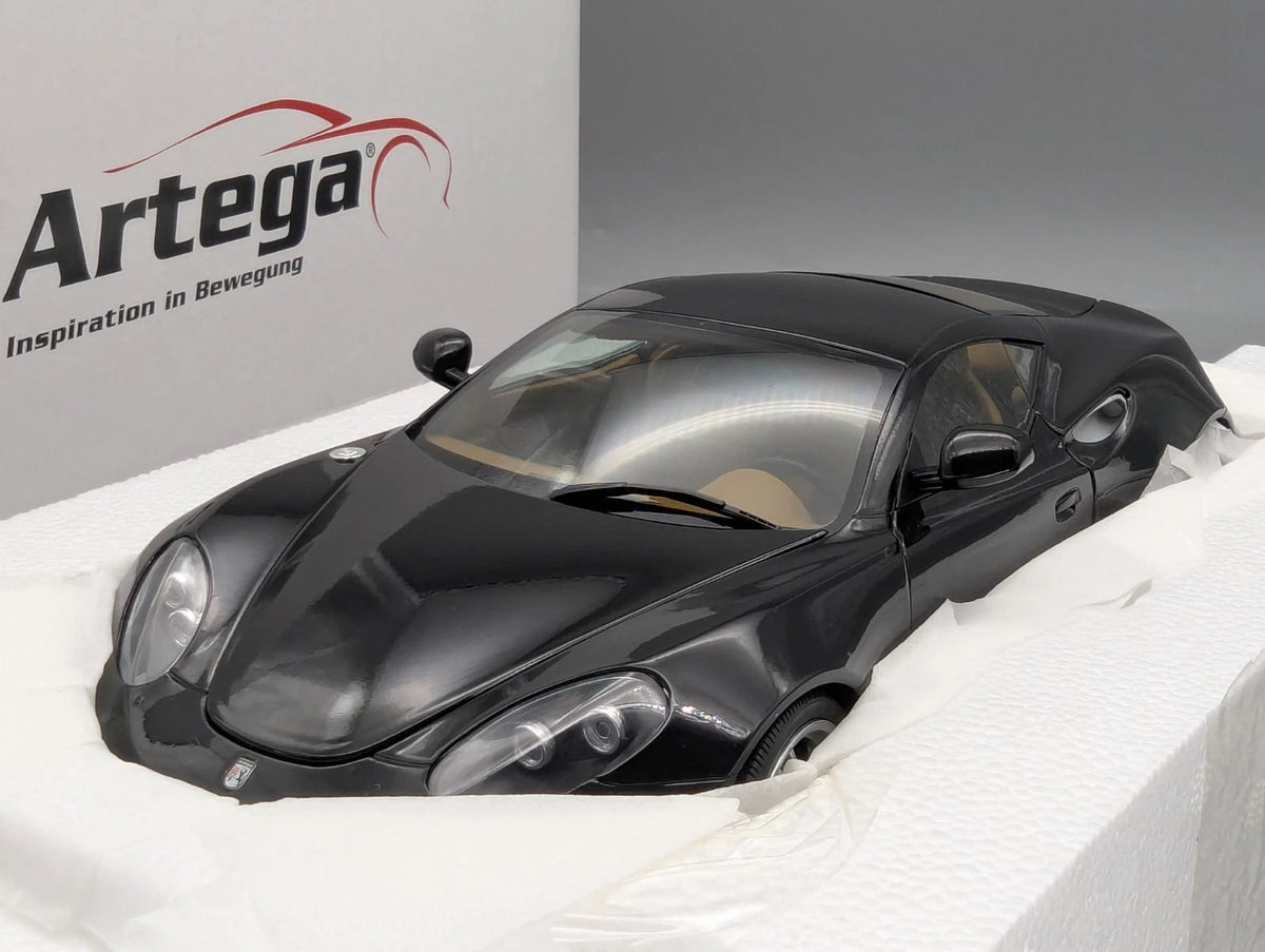 Modellautos 1:18 Revell Artega GT Nachtschwarz mit OVP