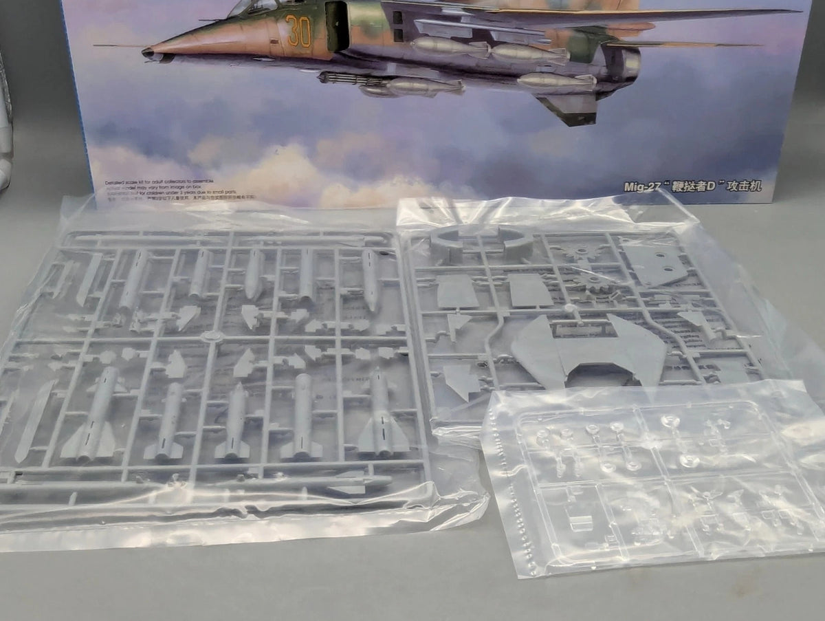 Flugzeug Bausatz 1:48 Trumpeter 05802 Mig-27 Flogger D  mit OVP