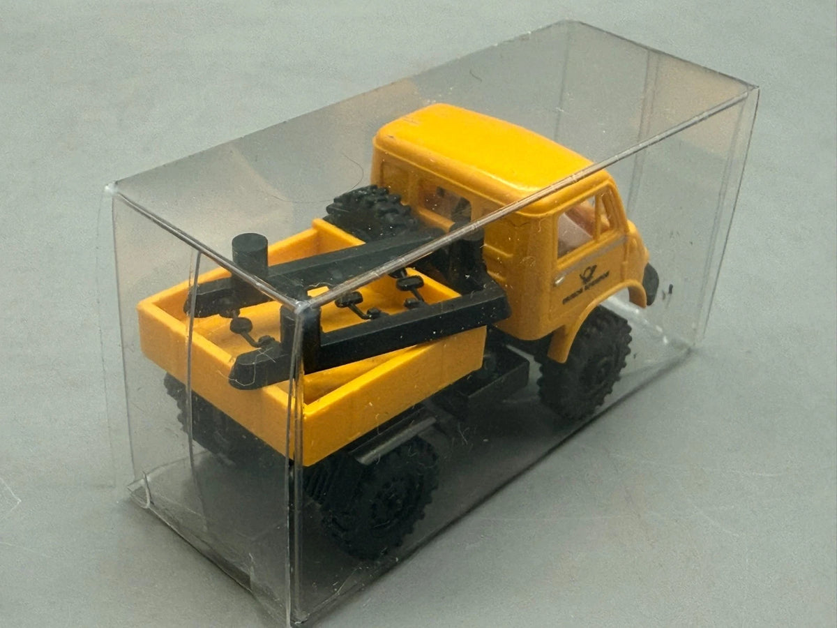 LKW Modelle H0 1:87 Brekina Mercedes-Benz Unimog 402 mit Anhänger mit OVP