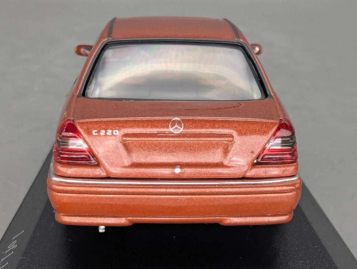 Modellautos 1:43 Minichamps Mercedes Benz C-Class 1997 Designo Orange mit OVP