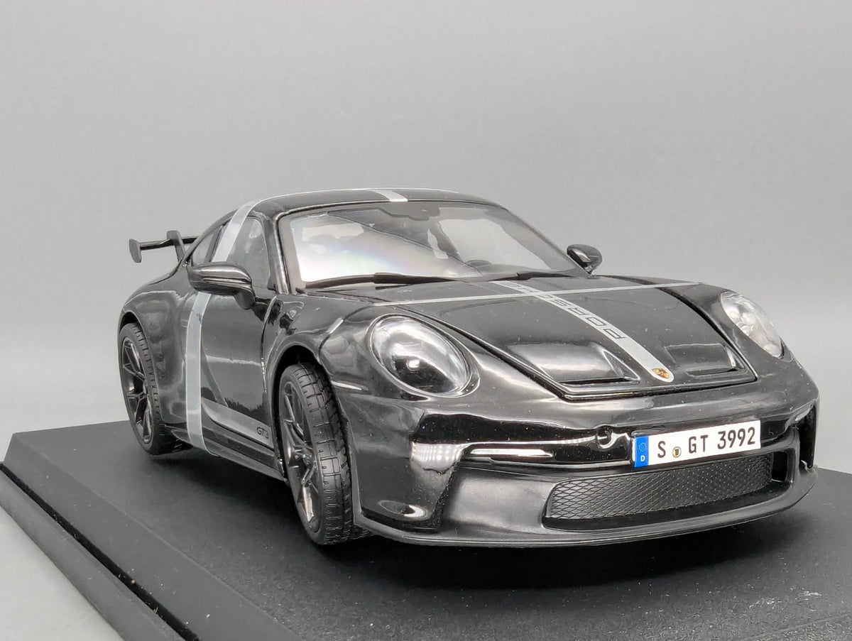 Modellautos 1:18 Maisto Porsche 911 GT3 Schwarz mit OVP