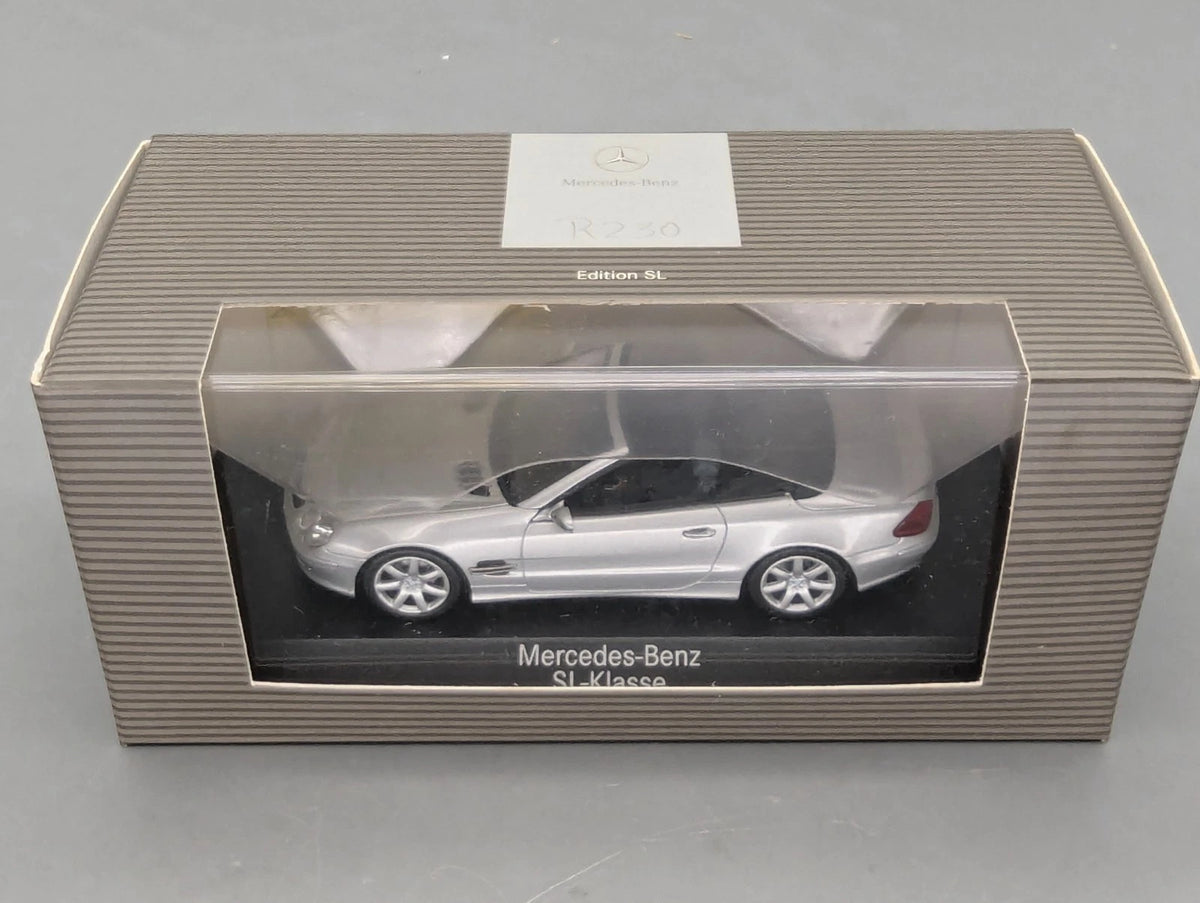Modellautos 1:43 Minichamps Mercedes Benz SL Klasse Silber Metallic Dealer OVP