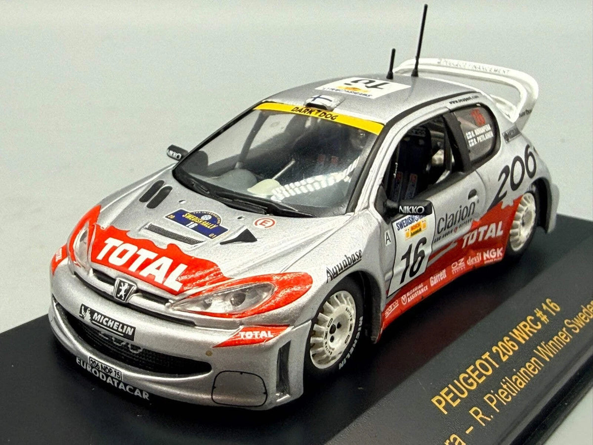 Modellautos 1:43 Ixo Peugeot 206 WRC Winner Catalunya 2001 #16 mit OVP