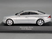 Modellautos 1:43 Minichamps Mercedes Benz CLS-Klasse mit Dealer OVP