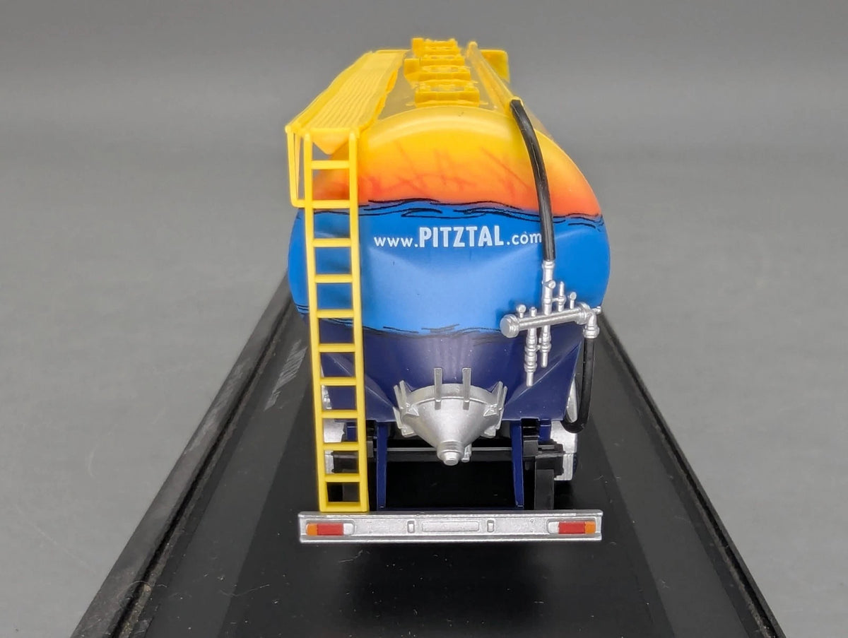 Lkw Modell 1:87 Herpa Steyr ST-A XXL Silosattelzug Pitztal mit Vitrine