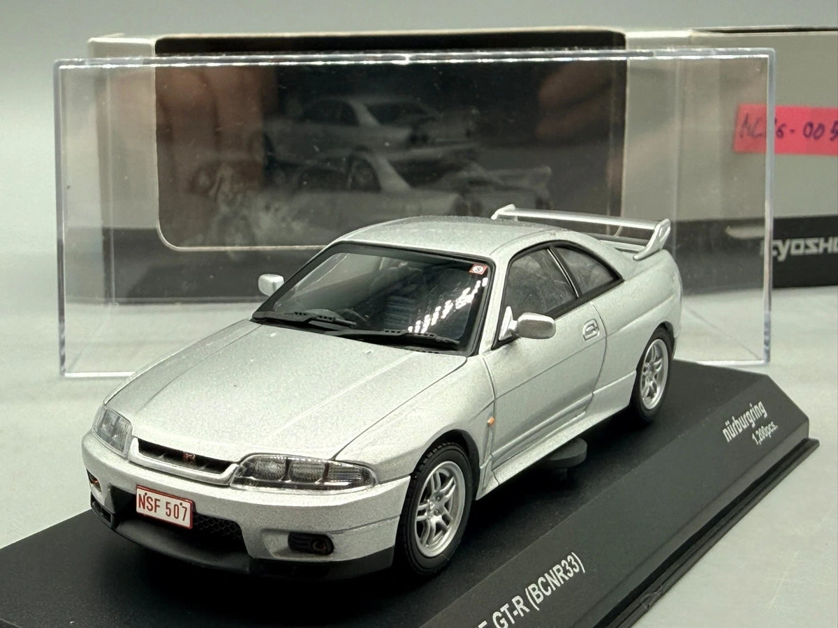 Modellautos 1:43 Kyosho Nissan Skyline GT-R (BCNR33) Test Car mit OVP