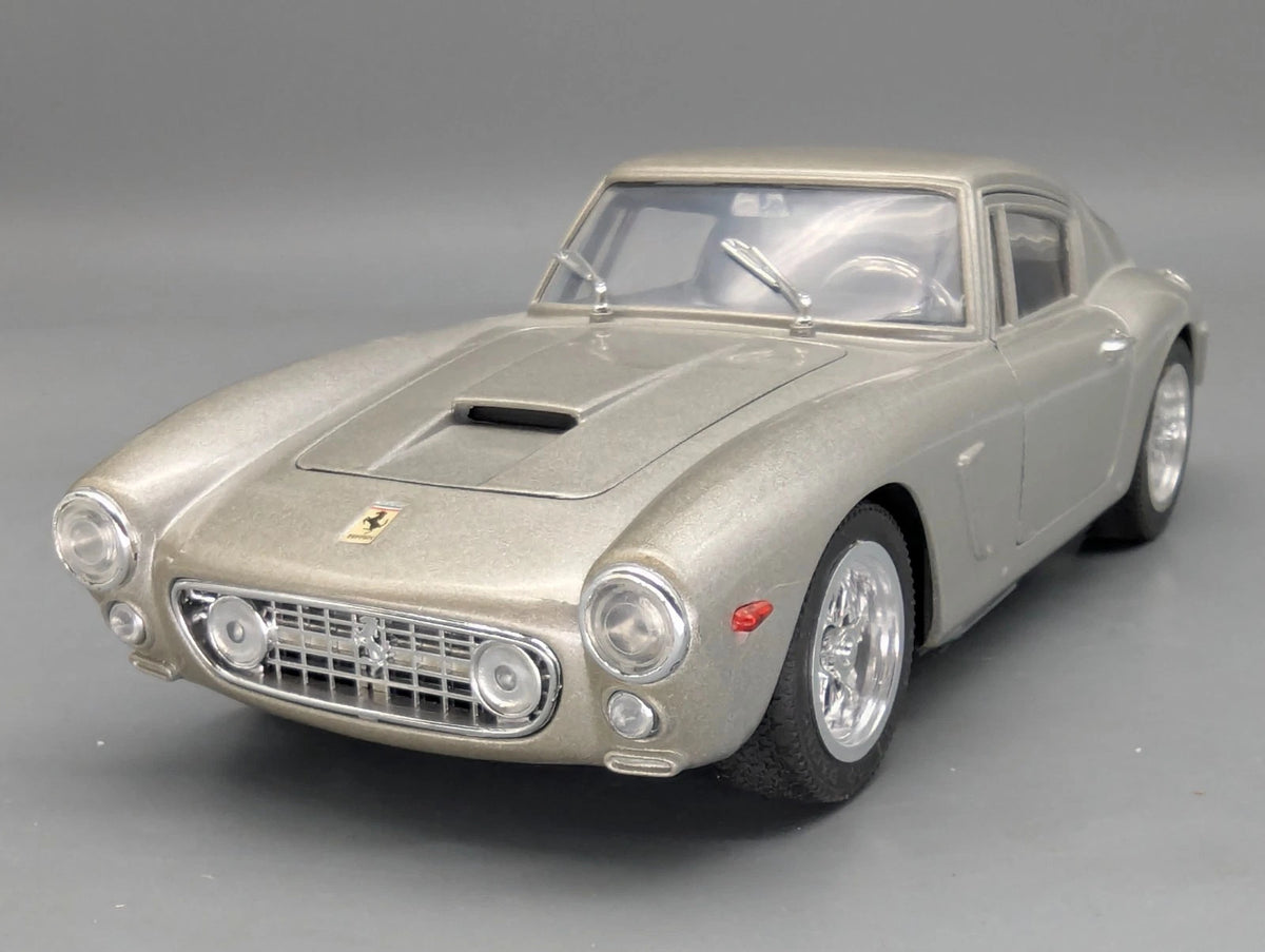 Modellautos 1:18 Revell Ferrari 250 GT Berlinetta 1961 mit OVP