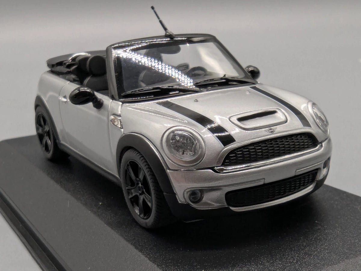Modellautos 1:43 Minichamps Mini Cooper S Cabriolet 2009 Haube zum Öffnen OVP