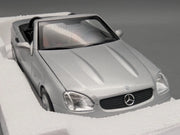 Modellautos 1:18 Norev Mercedes-Benz SLK 1996 Brillant Silver mit OVP