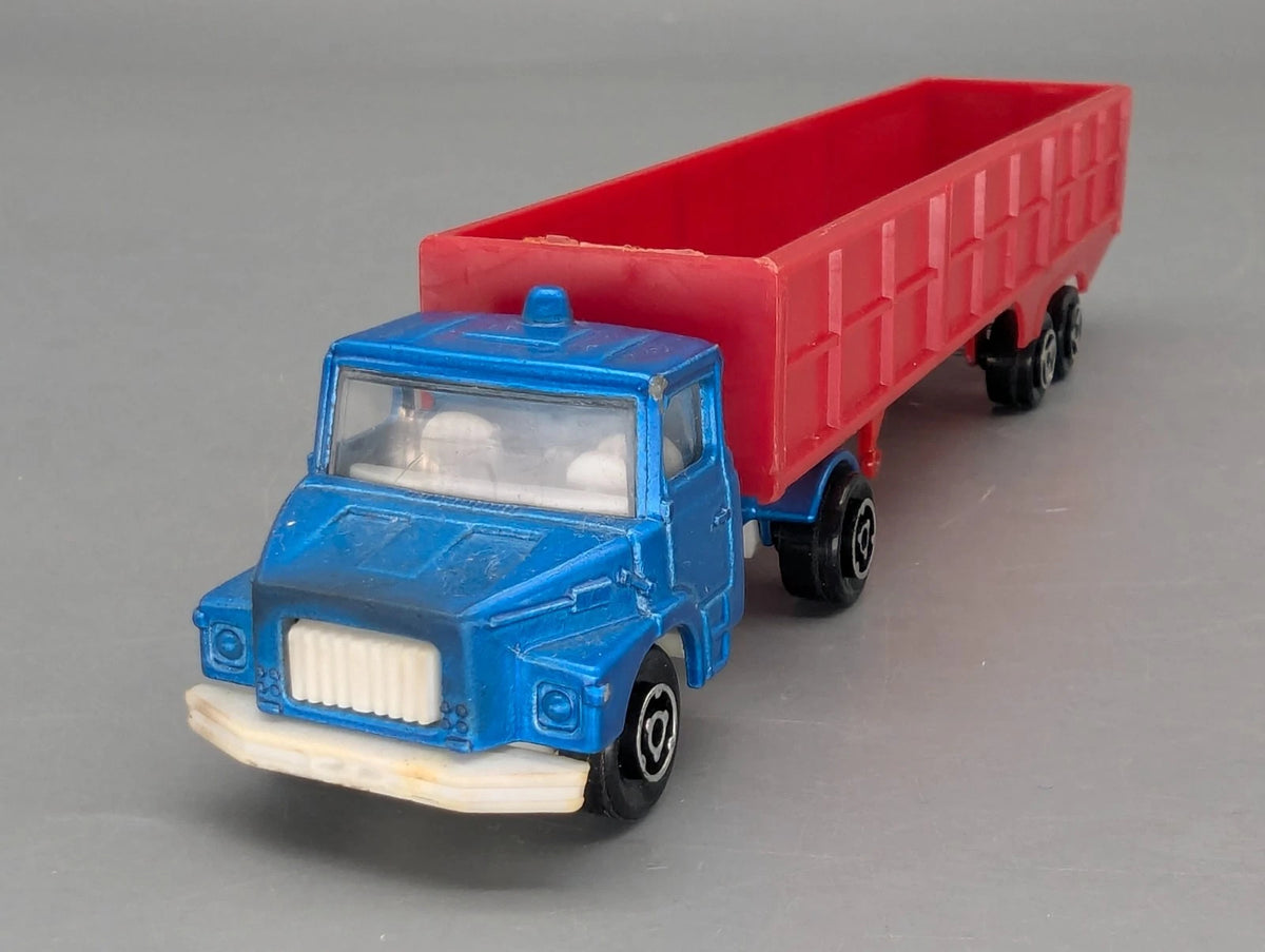 Modellautos 1:100 Majorette 320 Fardier Scania LKW + Original Majorette Vitrine