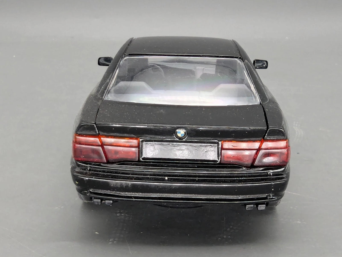 Modellautos 1:24 Schabak BMW 850i Schwarz mit OVP