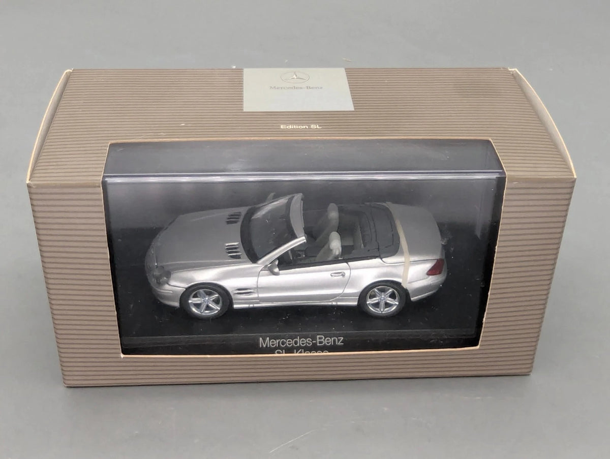 Modellautos 1:43 Norev Mercedes Benz SL Klasse SL 500 Silber mit Dealer OVP