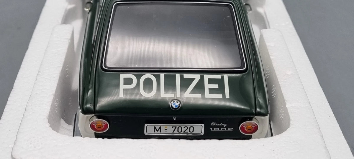 Modellautos 1:18 Minichamps 100 021090 BMW 1802 touring Polizei München OVP