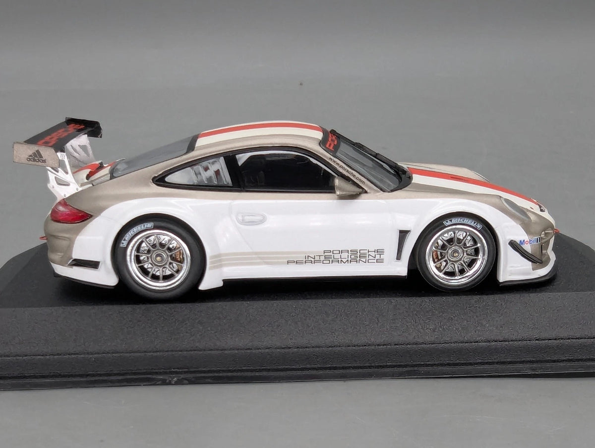 Modellautos 1:43 Minichamps Porsche 911 GT3 R mit WAD Dealer OVP
