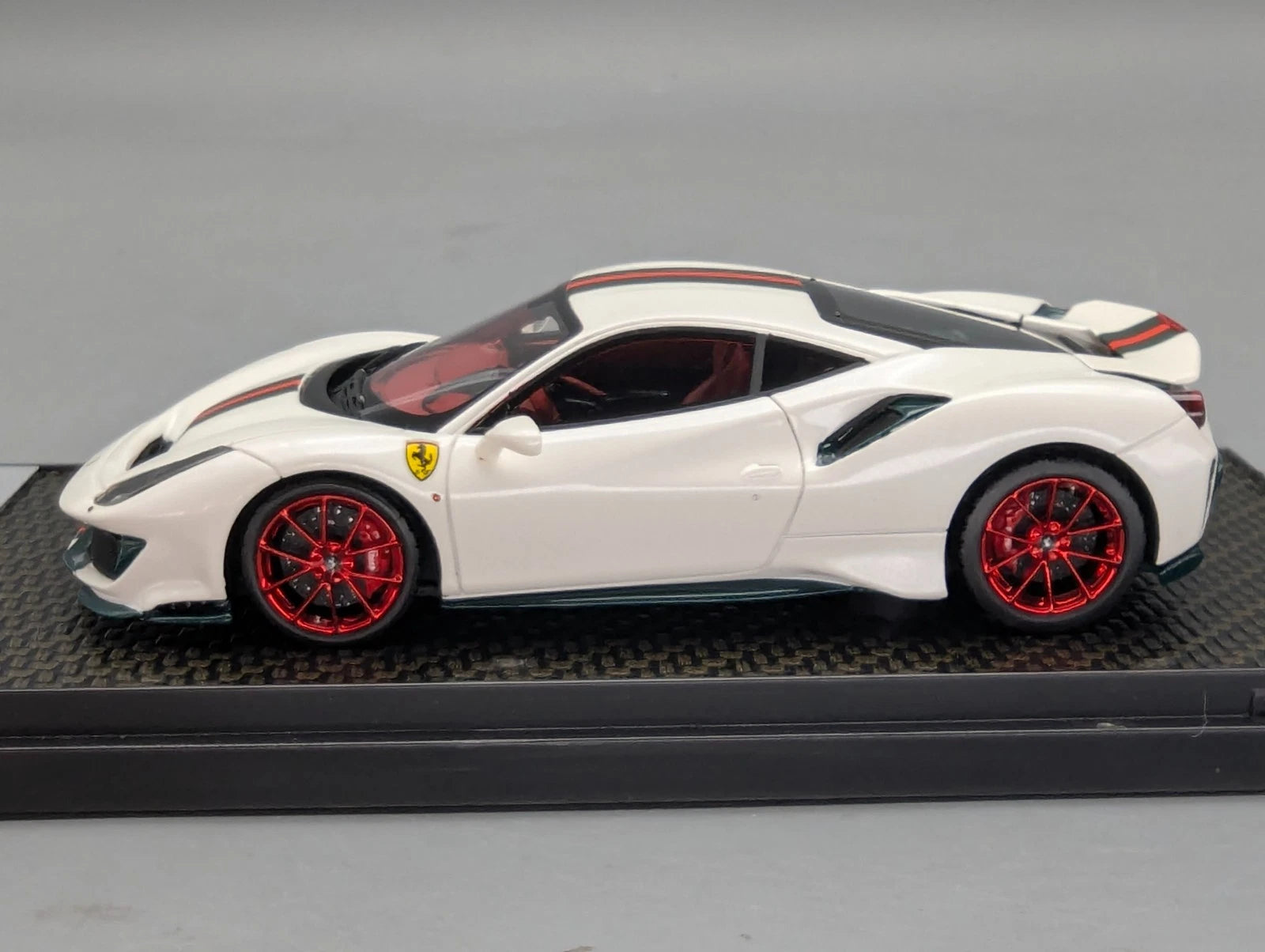 Modellautos 1:43 BBR Ferrari 488 Pista Met Italian White Ltd 73/78 mit OVP