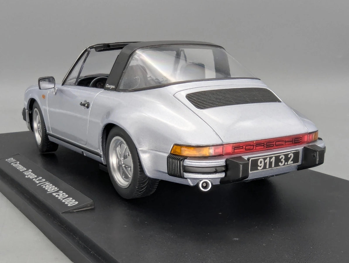 Modellautos 1:18 KK-Scale Porsche 911 Carrera Targa 3.2 1988 Silber mit OVP