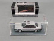 Modellautos 1:43 Neo Scale Models Volvo 780 Bertone Ltd 1/300 Vitrine