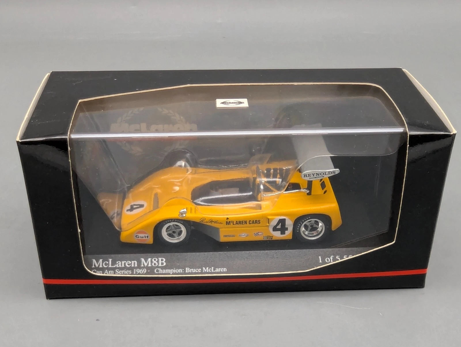 Modellautos 1:43 Minichamps McLaren M8B Can Am Series 1969 Champion #4 mit OVP