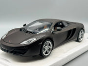 Modellautos 1:18 Minichamps McLaren MP4-12C mit OVP