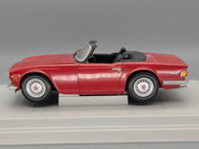 Modellautos 1:18 Britains Ertl Triumph TR6  Rot mit OVP