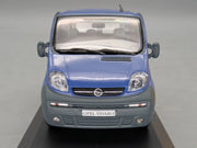 Modellautos 1:43 Minichamps Opel Vivaro Blau mit Dealer OVP