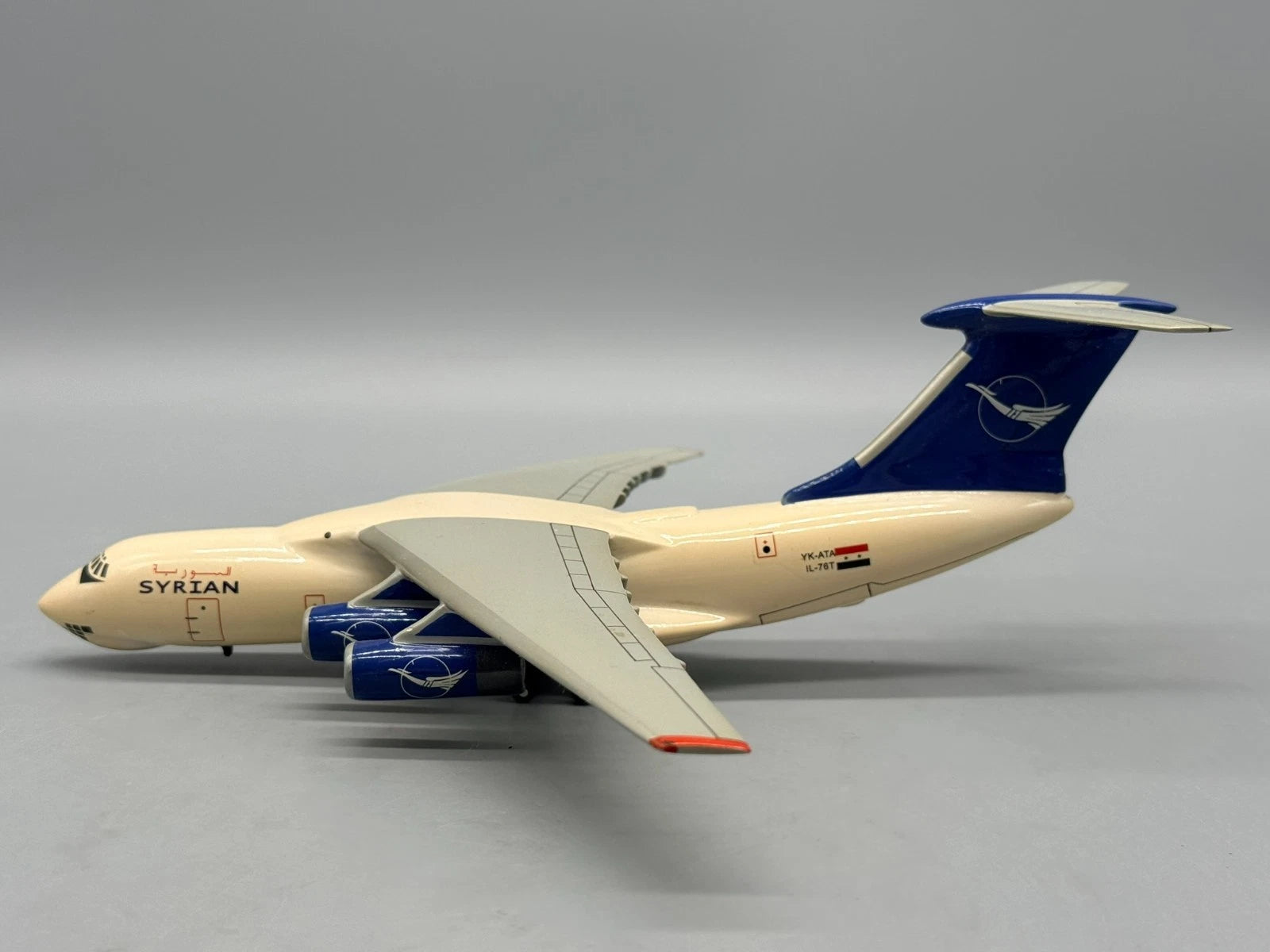 Modellflugzeug 1:400 UNBEKANNT Ilyushin Il-76 Syrian Air
