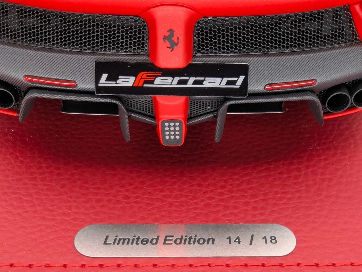 Modellautos 1:18 BBR Ferrari LaFerrari Red SF90 Matt Ltd 14/18 mit Vitrine OVP