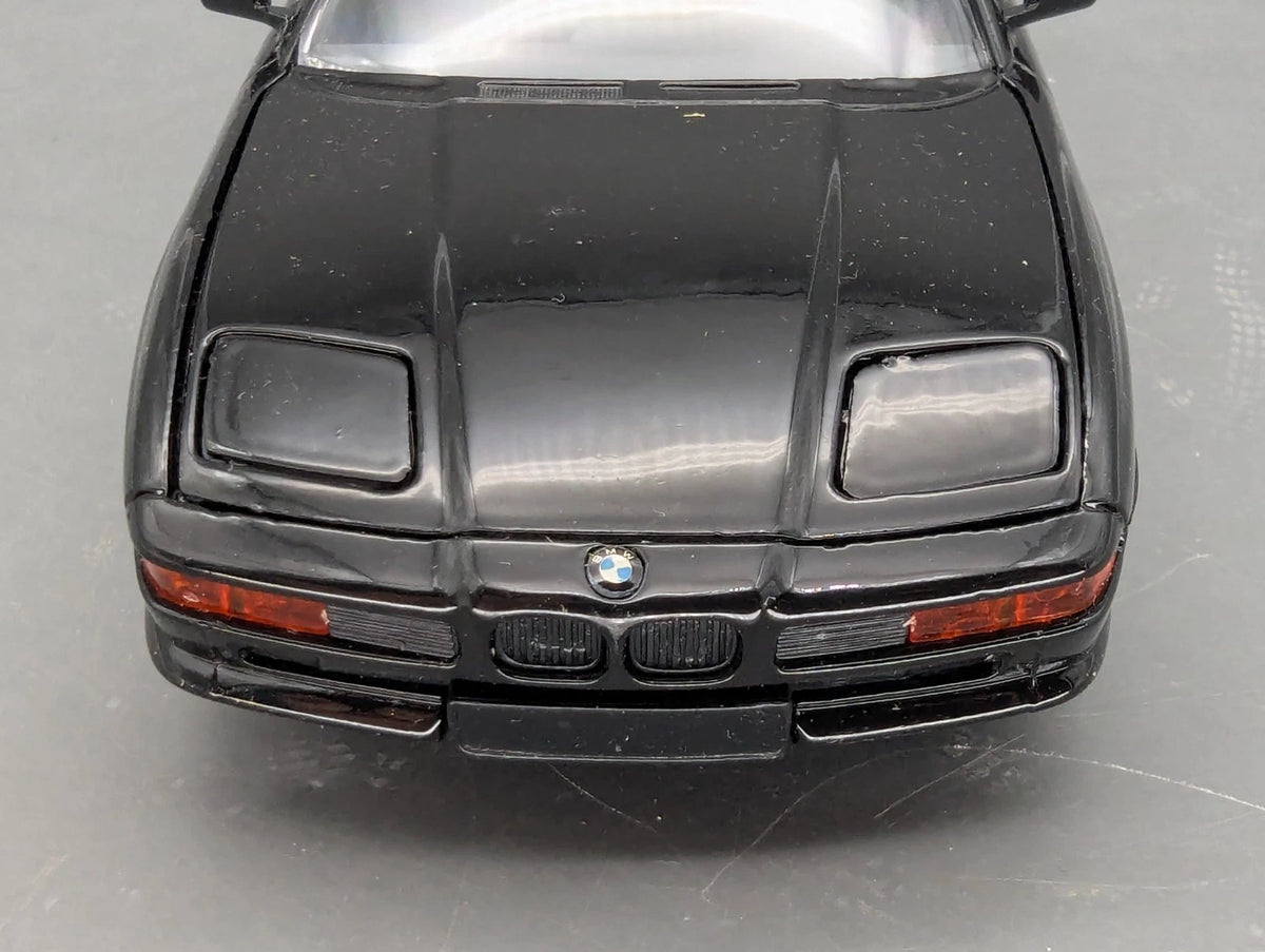 Modellautos 1:24 Schabak BMW 850i Schwarz mit OVP