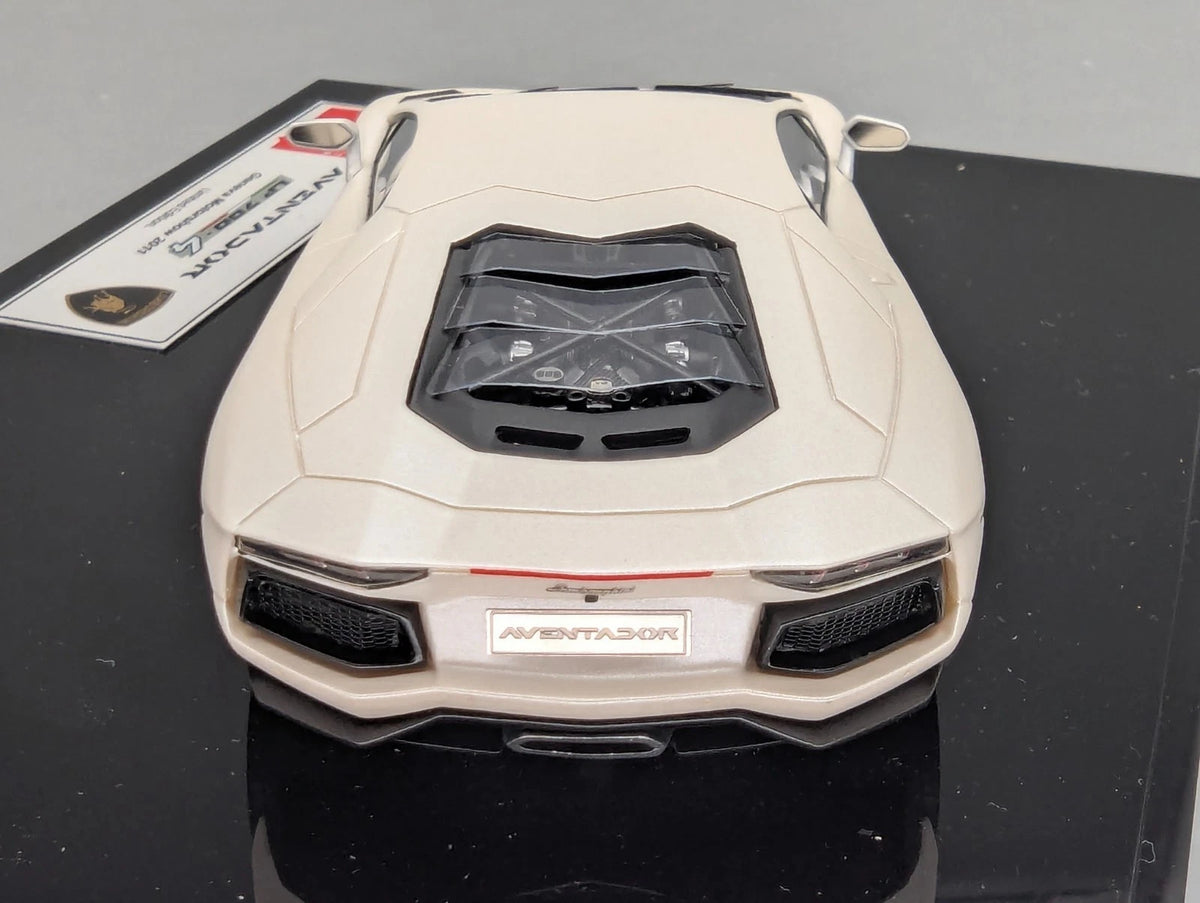Eidolon Make Up 1:43 Lamborghini Aventador LP700-4 2011 Engine Set White mit OVP