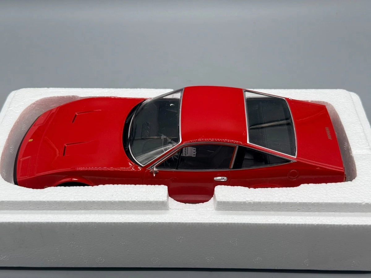 Modellautos 1:18 KK-Scale Ferrari 365 GTC4 mit OVP