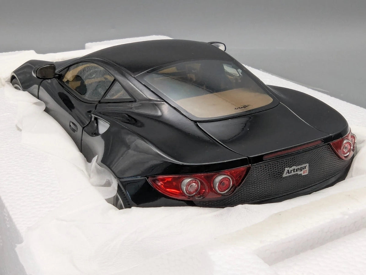 Modellautos 1:18 Revell Artega GT Nachtschwarz mit OVP