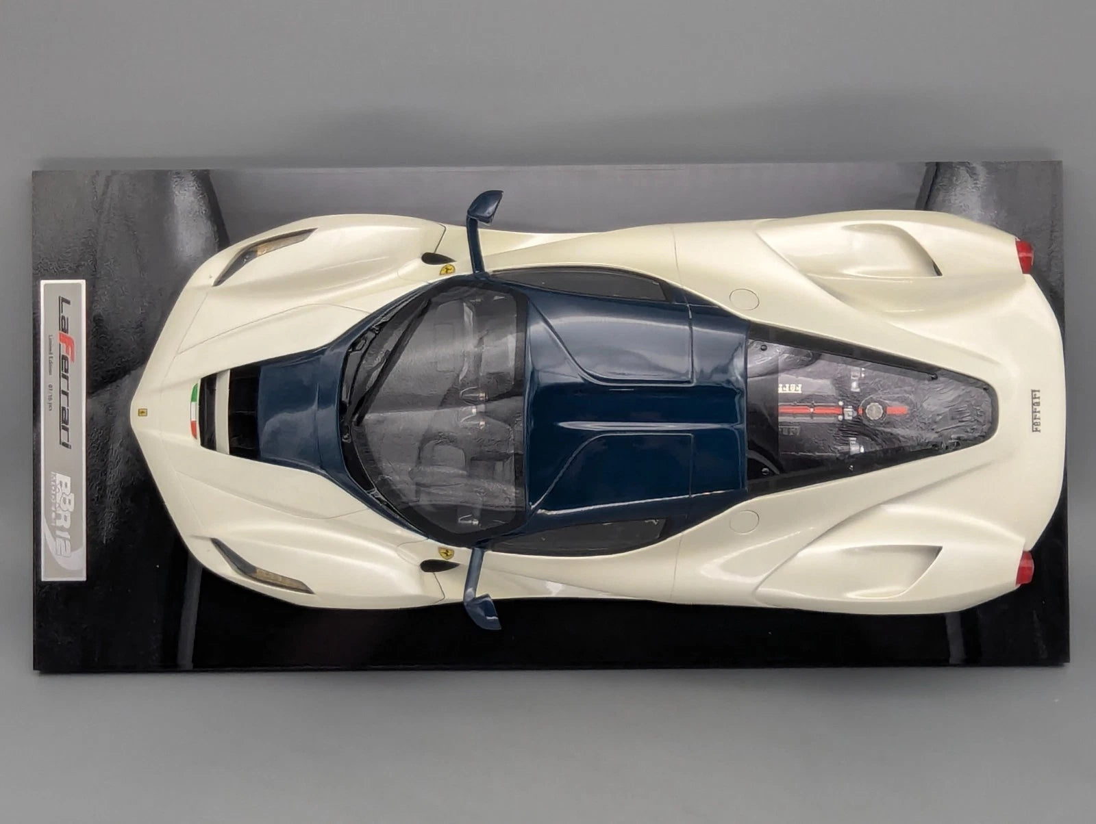 Modellautos 1:12 BBR Ferrari LaFerrari Fuli White / Blue Carbon Ltd 07/10 OVP