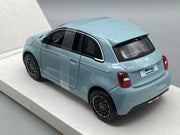 Modellautos 1:24 Bburago Fiat 500e blau 2023 mit OVP