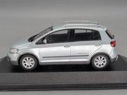 Modellautos 1:43 Minichamps Volkswagen VW Cross Golf Iceblue Metallic Dealer OVP