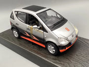 Modellautos 1:18 Maisto Mercedes Benz A-Class F1 Design Hakkinen mit OVP